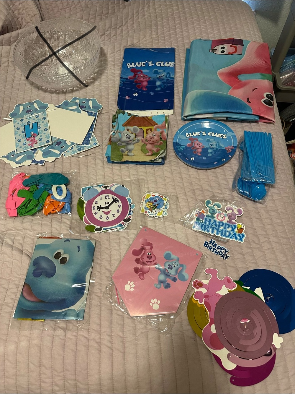Blue’s Clues birthday party decorations